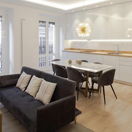 Elegant Retreat In City Center Apartment Rome Exterior photo